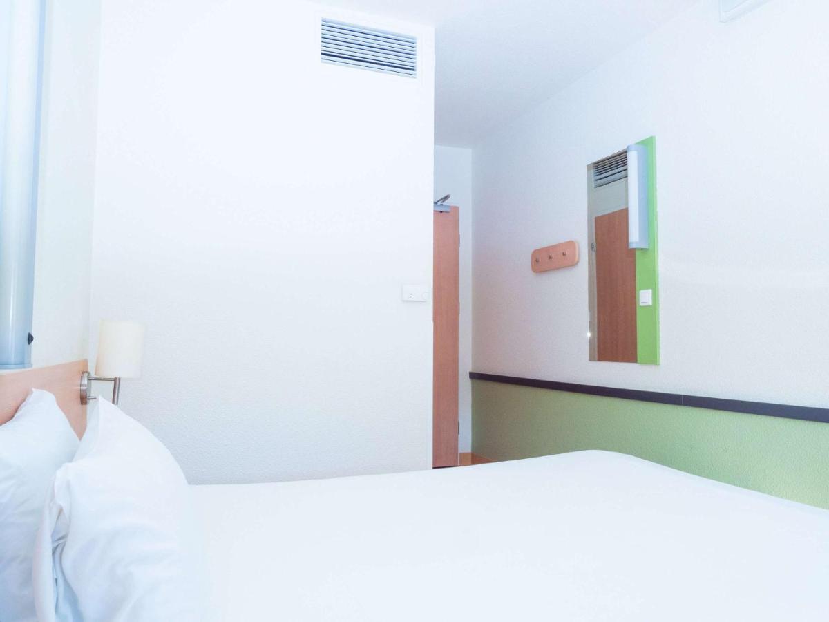 Ibis Budget Krakow Bronowice ภายนอก รูปภาพ